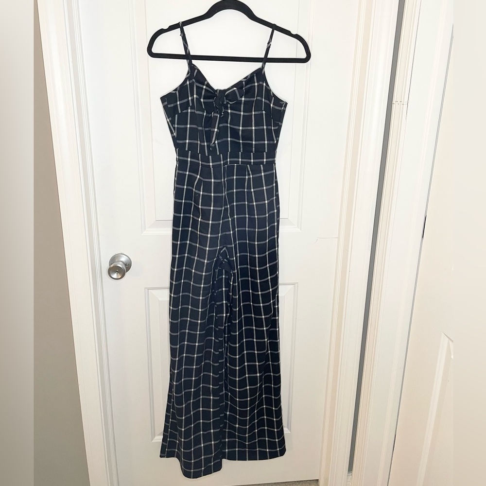 Romeo & Juliet Couture wide leg plaid jumpsuit navy blue size small